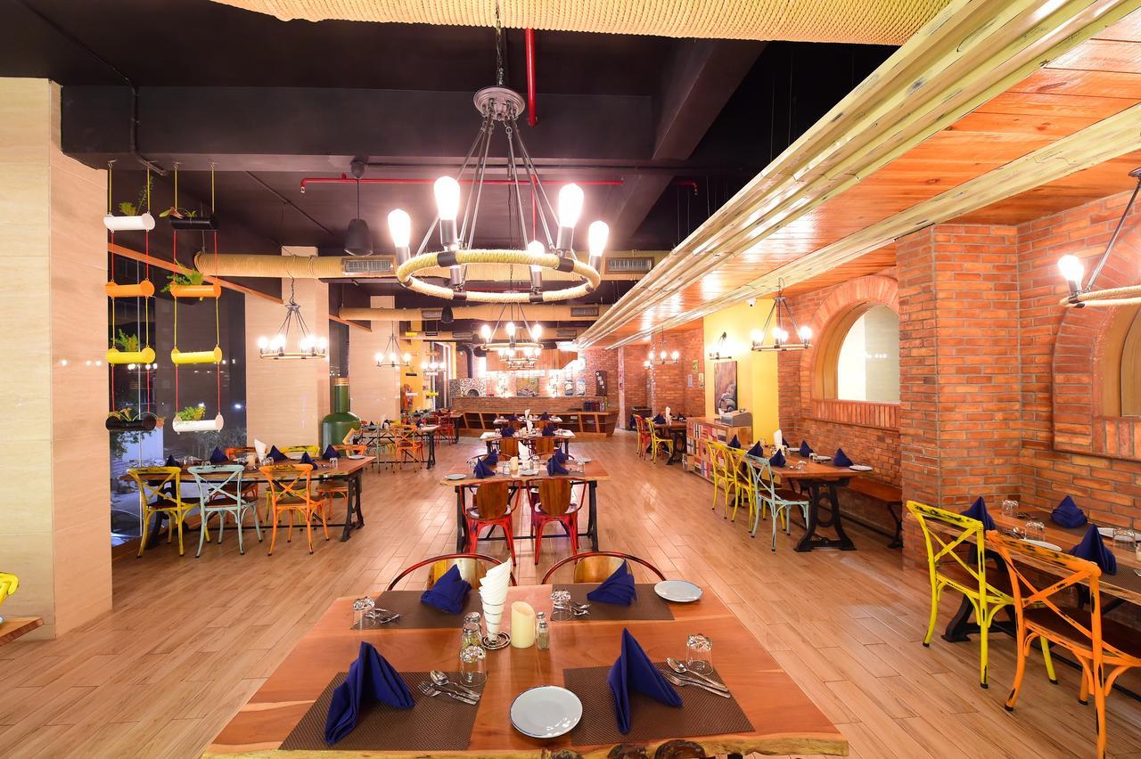 H酒店 - 沙丘私人有限公司酒店 Ānand 外观 照片