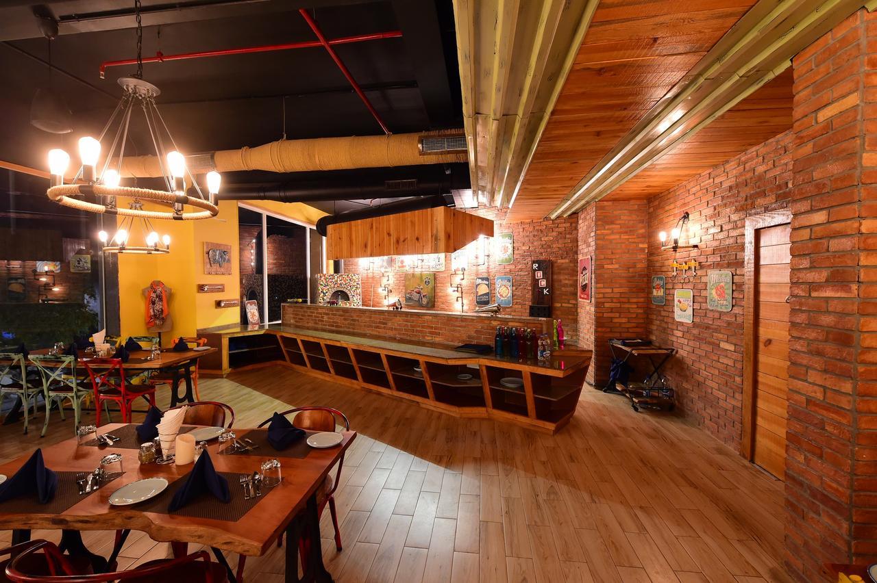 H酒店 - 沙丘私人有限公司酒店 Ānand 外观 照片