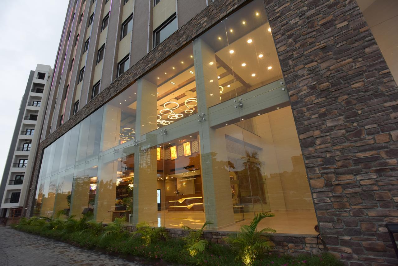 H酒店 - 沙丘私人有限公司酒店 Ānand 外观 照片